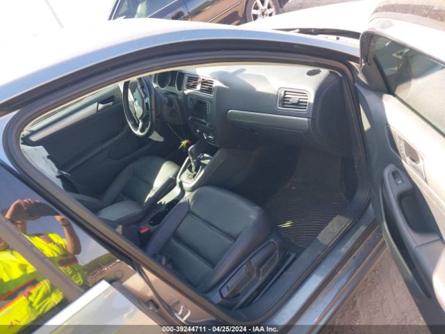 3VWDB7AJXHM234955 Volkswagen Jetta 1.4t Se