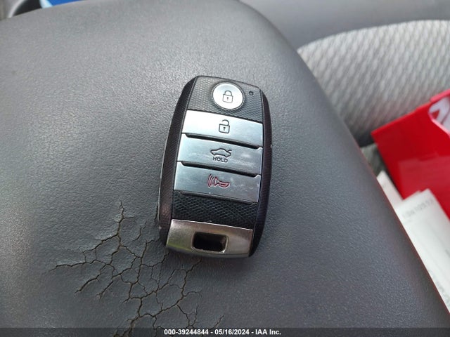 KIA OPTIMA EX 2016 5XXGU4L34GG006019 Image 11