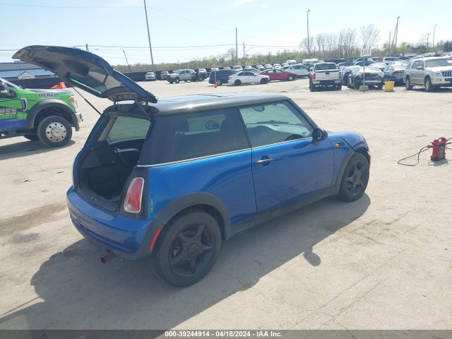 2006 MINI COOPER WMWRC33516TK68177 Photo 3