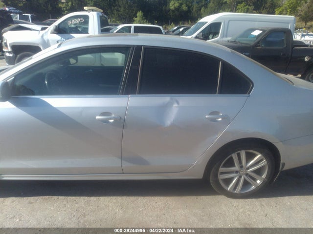 3VWL07AJ3FM408573 Volkswagen Jetta 1.8t Sel
