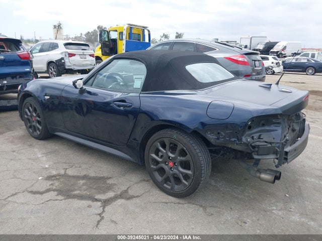 2018 FIAT 124 SPIDER JC1NFAEK6J0138144 Photo 2