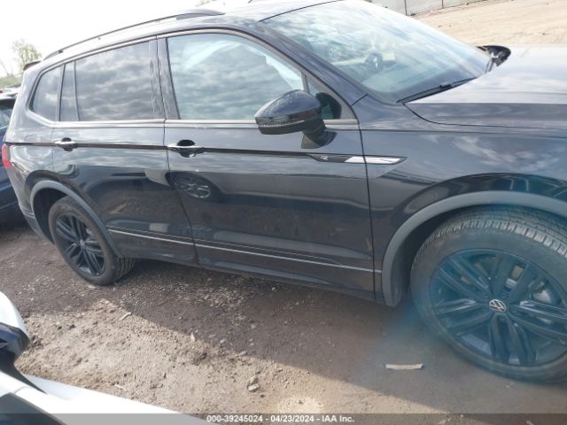 3VV8B7AXXNM063128 Volkswagen Tiguan 2.0t Se R-line Black