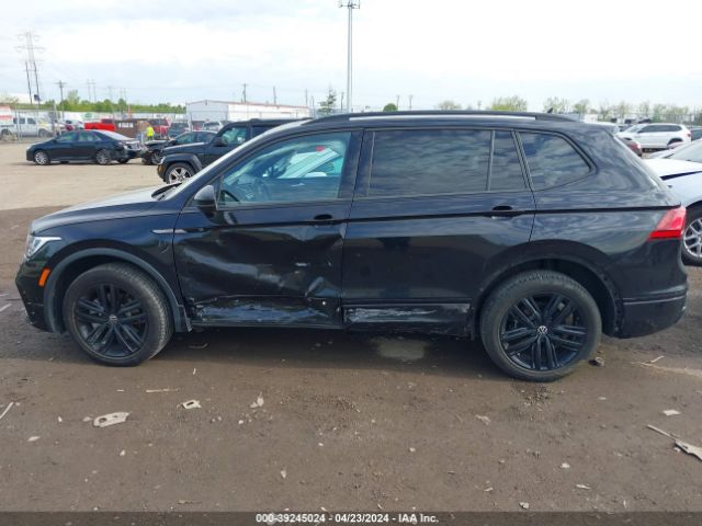 3VV8B7AXXNM063128 Volkswagen Tiguan 2.0t Se R-line Black