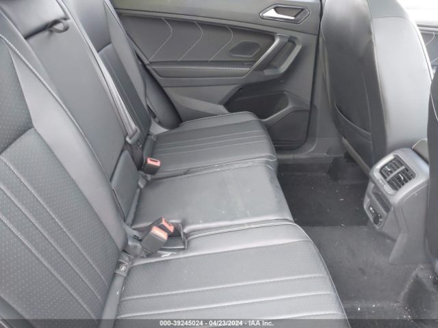 3VV8B7AXXNM063128 Volkswagen Tiguan 2.0t Se R-line Black