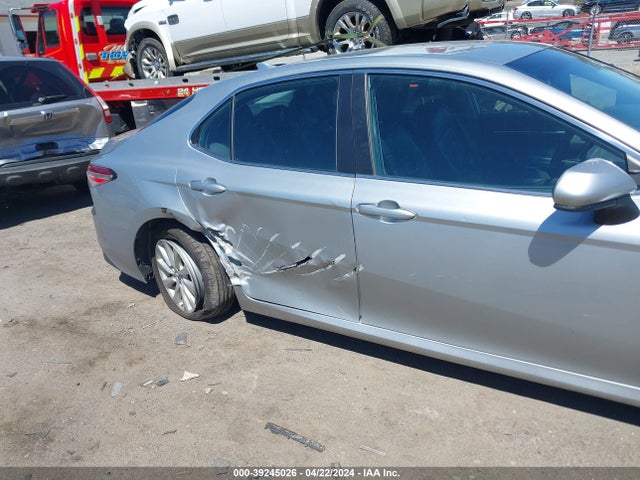 Toyota CAMRY LE 2020 4T1C11AK3LU343877 Image 6