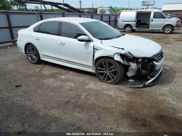 2017 1VWDT7A39HC072588 main image