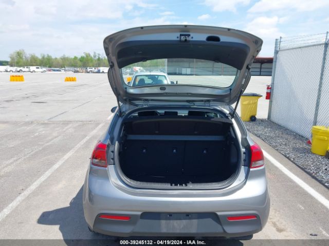 3KPA25AD9ME420821 KIA Rio 5-door S