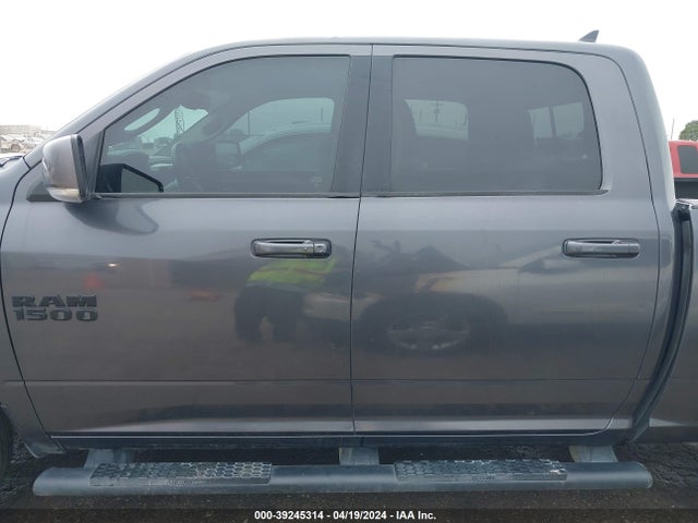 RAM 1500 Night  4x4 5'7 Box 2017 1C6RR7MT2HS796560 Image 14