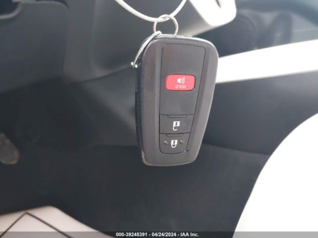 JTDKARFU6G3504176 Toyota Prius Three Touring
