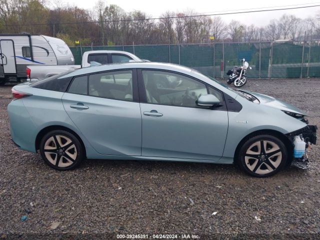 JTDKARFU6G3504176 Toyota Prius Three Touring