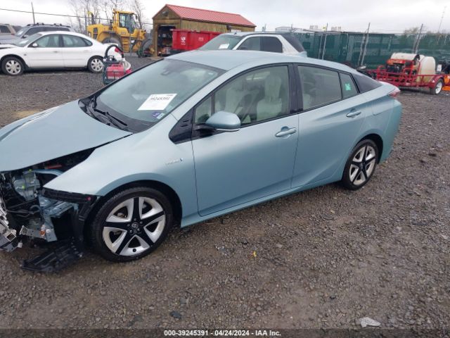 JTDKARFU6G3504176 Toyota Prius Three Touring