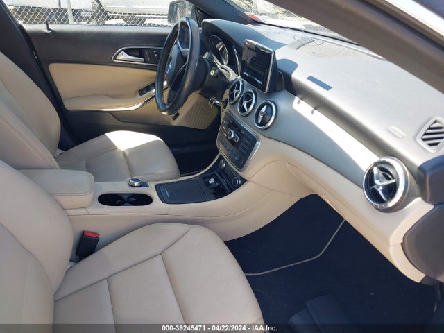 Mercedes-Benz CLA 250 2014 WDDSJ4EB2EN069960 Image 5