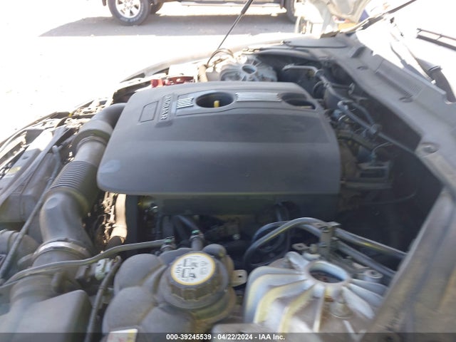 2017 JAGUAR XE SAJAR4BG6HA973533 Photo 9