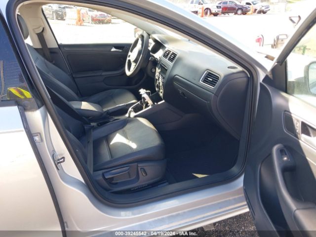 3VWD17AJ2EM429026 Volkswagen Jetta 1.8t Se