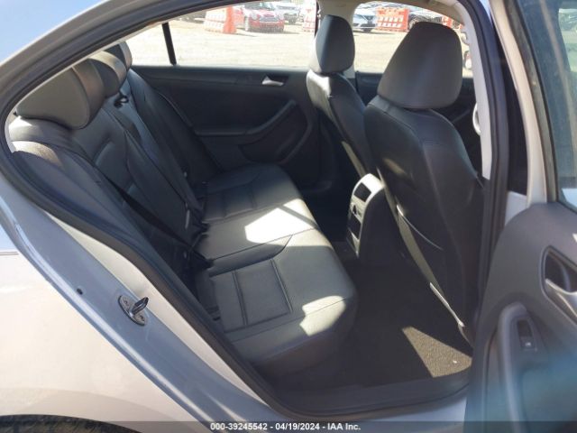 3VWD17AJ2EM429026 Volkswagen Jetta 1.8t Se