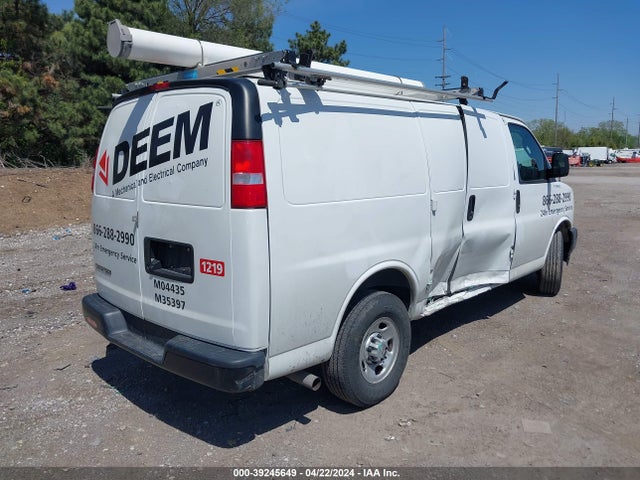 Chevrolet Express 2500 Work Van 2019 1GCWGAFP4K1273942 Image 4