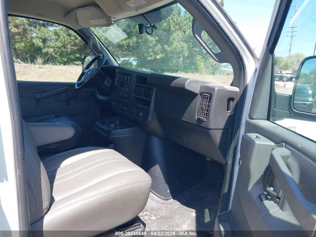 Chevrolet Express 2500 Work Van 2019 1GCWGAFP4K1273942 Image 5
