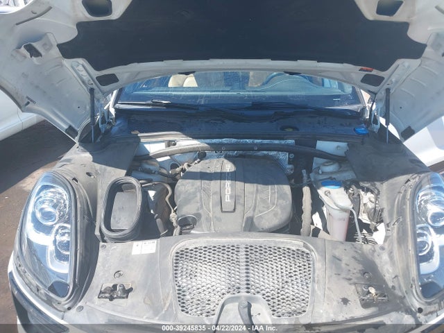 2017 PORSCHE MACAN WP1AA2A5XHLB81186 Photo 9