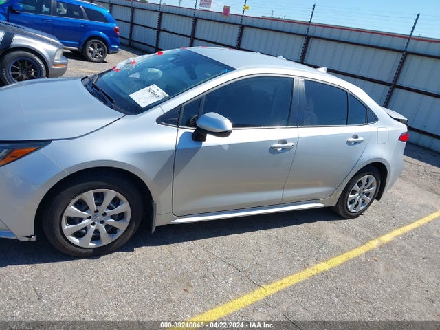 Toyota COROLLA LE 2022 JTDEPMAE8N3027276 Image 14