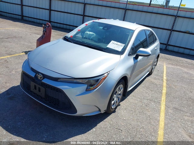Toyota COROLLA LE 2022 JTDEPMAE8N3027276 Image 2