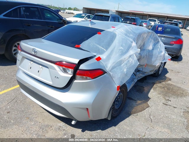 Toyota COROLLA LE 2022 JTDEPMAE8N3027276 Image 4