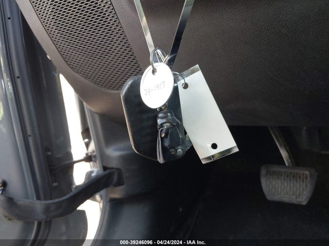 1C4HJXDN7JW230440 Jeep Wrangler Unlimited Sport 4x4