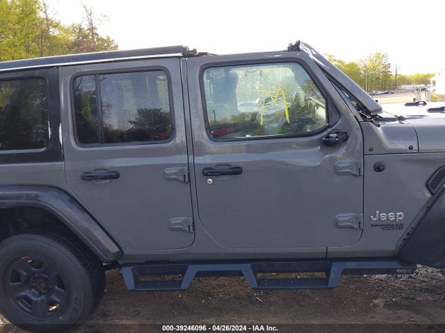 1C4HJXDN7JW230440 Jeep Wrangler Unlimited Sport 4x4