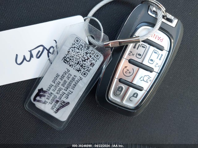 2C4RC1CG6PR516120 Chrysler Voyager Lx