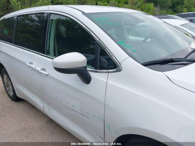 2C4RC1CG6PR516120 Chrysler Voyager Lx