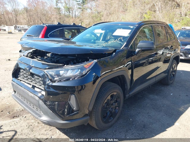 Toyota RAV4 LE 2019 2T3F1RFV6KW046543 Image 2