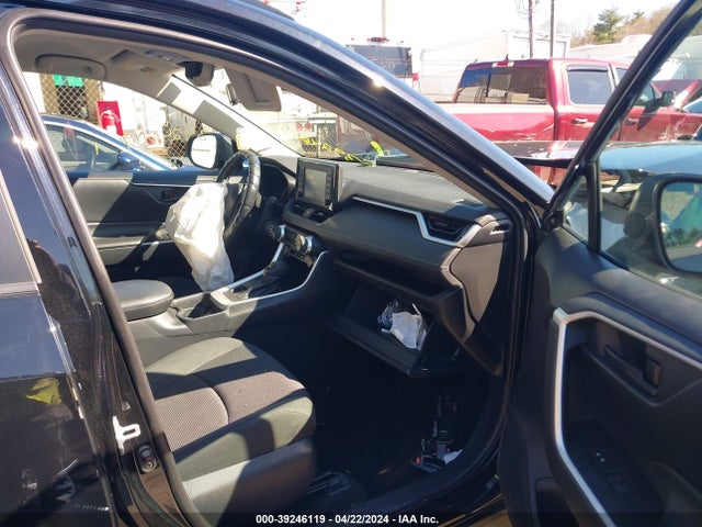Toyota RAV4 LE 2019 2T3F1RFV6KW046543 Image 5