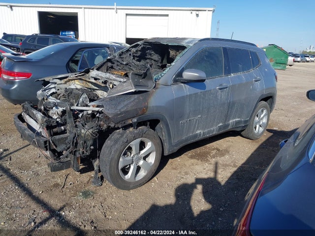 3C4NJCBB3KT852139 Jeep Compass Latitude Fwd