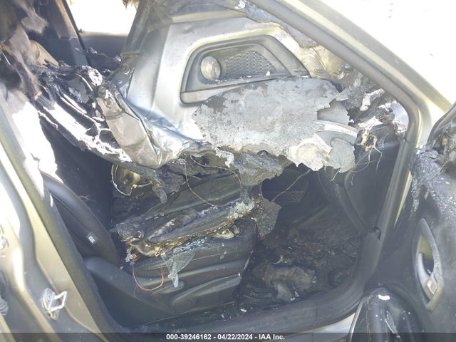 3C4NJCBB3KT852139 Jeep Compass Latitude Fwd