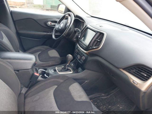 1C4PJMCS4EW286035 Jeep Cherokee Altitude