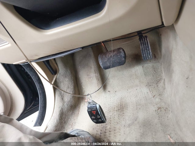 2010 JAGUAR XF SAJWA0FA7AHR69788 Photo 10