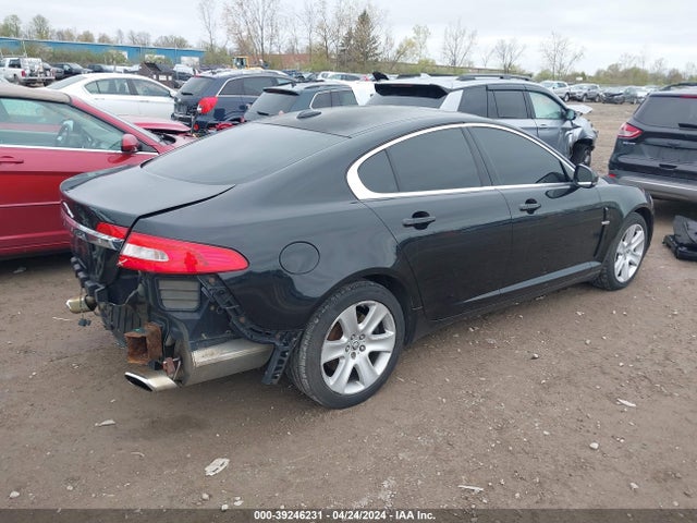 2010 JAGUAR XF SAJWA0FA7AHR69788 Photo 3