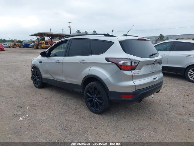 Ford ESCAPE SE 2017 1FMCU0GD7HUC24621 Image 3