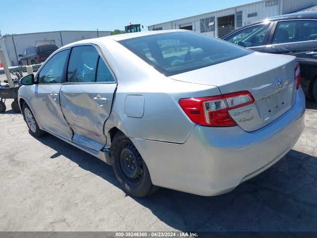Toyota CAMRY LE 2014 4T4BF1FKXER403040 Image 3