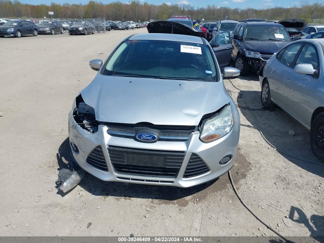 Ford FOCUS SE 2014 1FADP3K29EL400521 Image 13