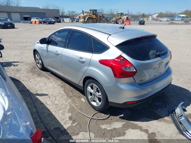 Ford FOCUS SE 2014 1FADP3K29EL400521 Image 3