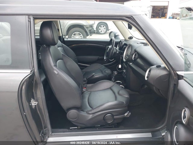 2013 MINI CLUBMAN WMWZG3C59DTY39979 Photo 4