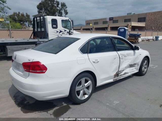 1VWAT7A3XFC109597 Volkswagen Passat 1.8t Limited Edition