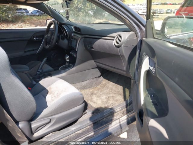JTKJF5C75GJ018841 Scion TC