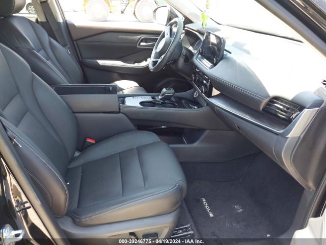 5N1AT3CA4MC789061 Nissan Rogue Sl Fwd