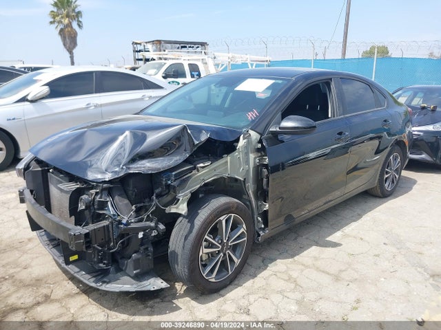 KIA Forte Lxs 2023 3KPF24AD2PE552663 Image 2