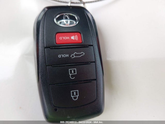 Toyota Corolla Cross Xle 2023 7MUDAAAG2PV056308 Image 11