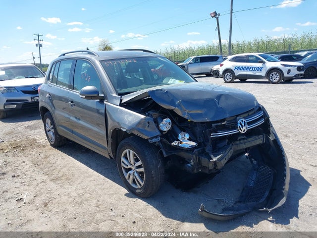 2016 WVGBV7AX4GW601705 main image