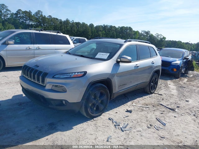 1C4PJMCS1FW752960 Jeep Cherokee Latitude Altitude