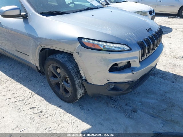1C4PJMCS1FW752960 Jeep Cherokee Latitude Altitude