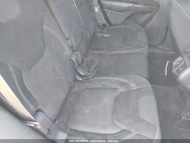 1C4PJMCS1FW752960 Jeep Cherokee Latitude Altitude